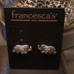 BEAUTIFUL EARRINGS. NEW WITHOUT TAG